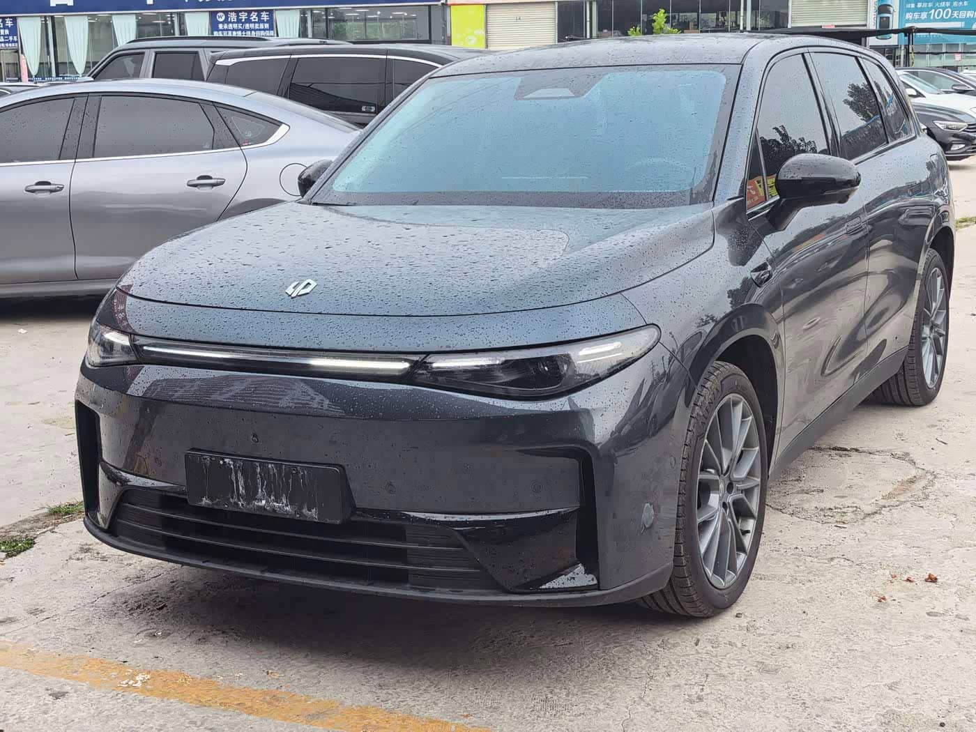 Leapmotor C10
