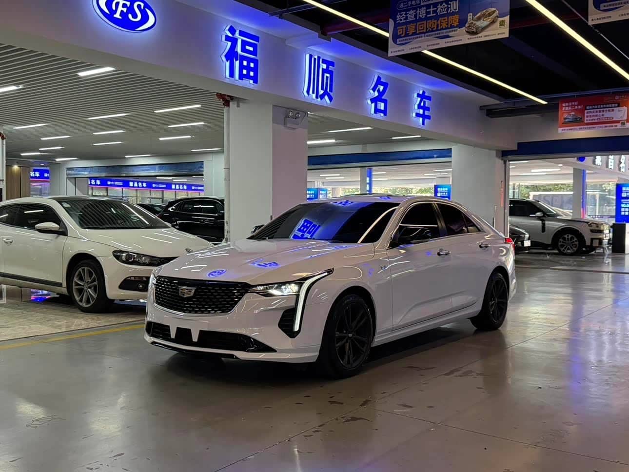 Cadillac CT4