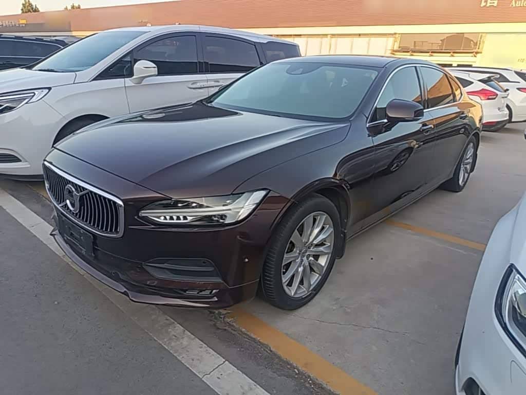 Volvo S90