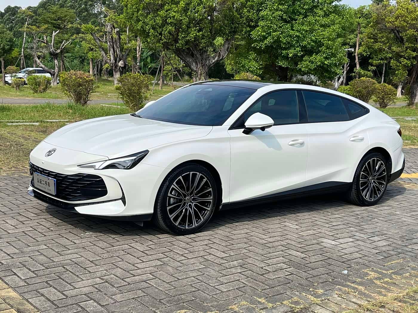MG MG7