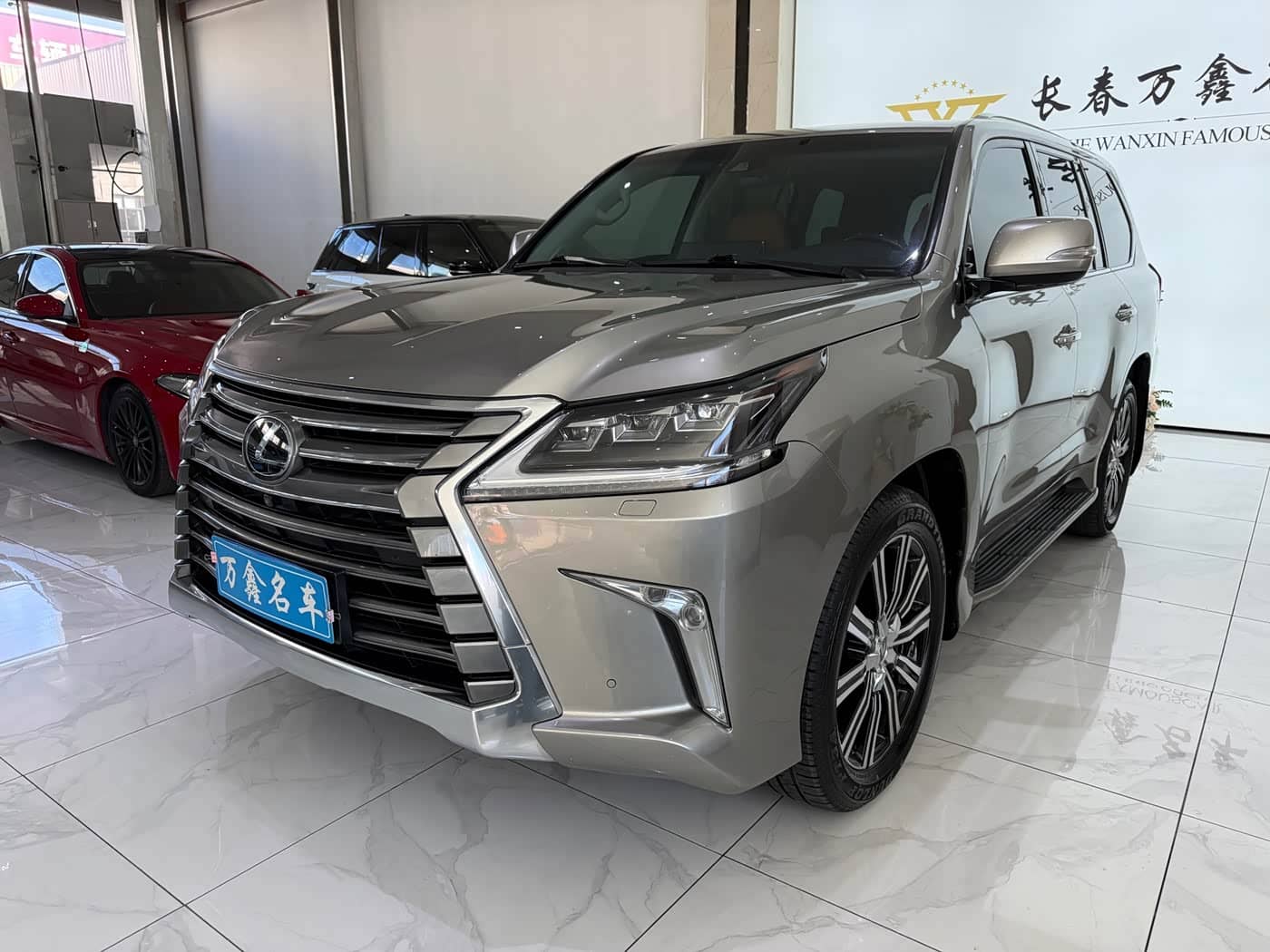 Lexus LX