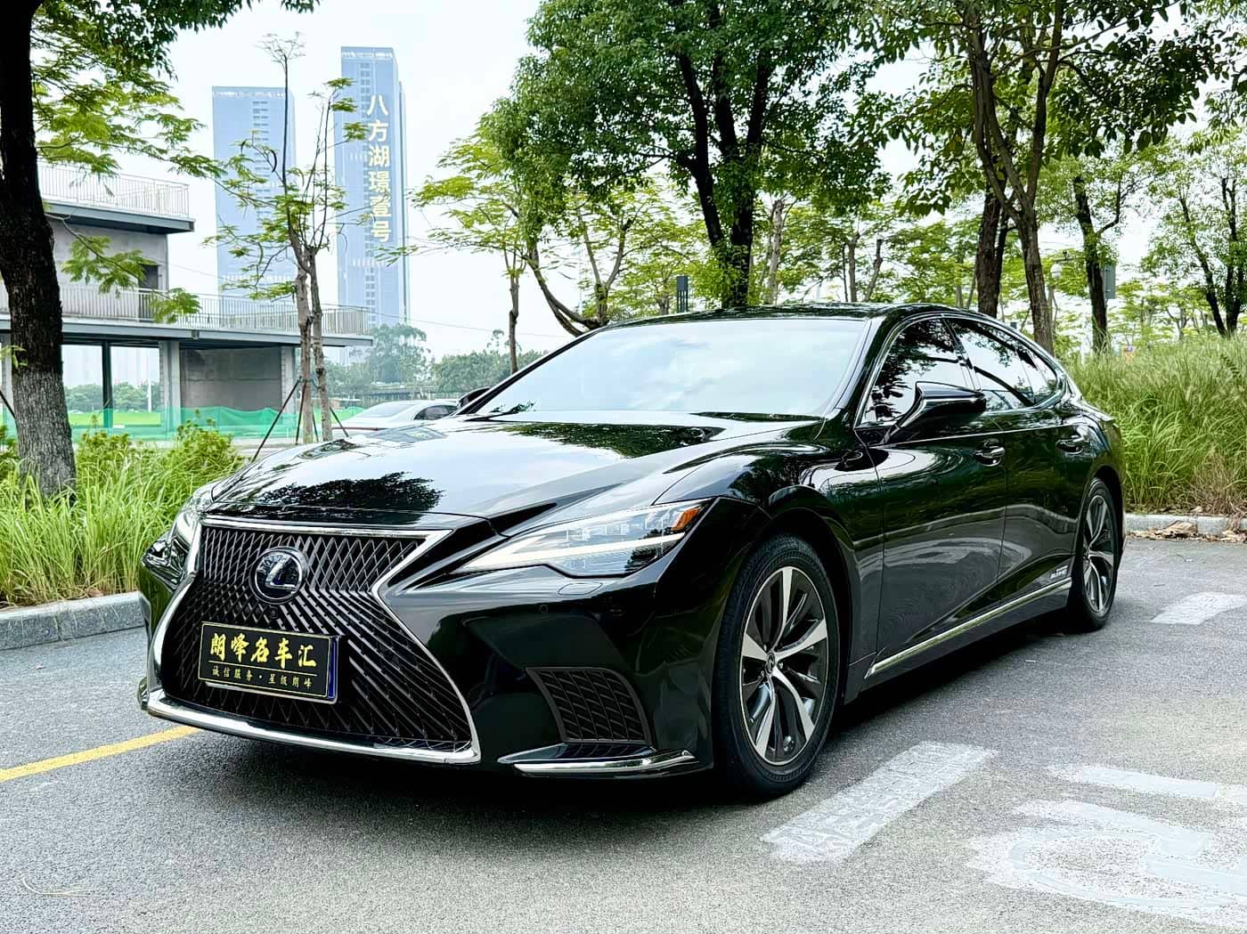 Lexus LS