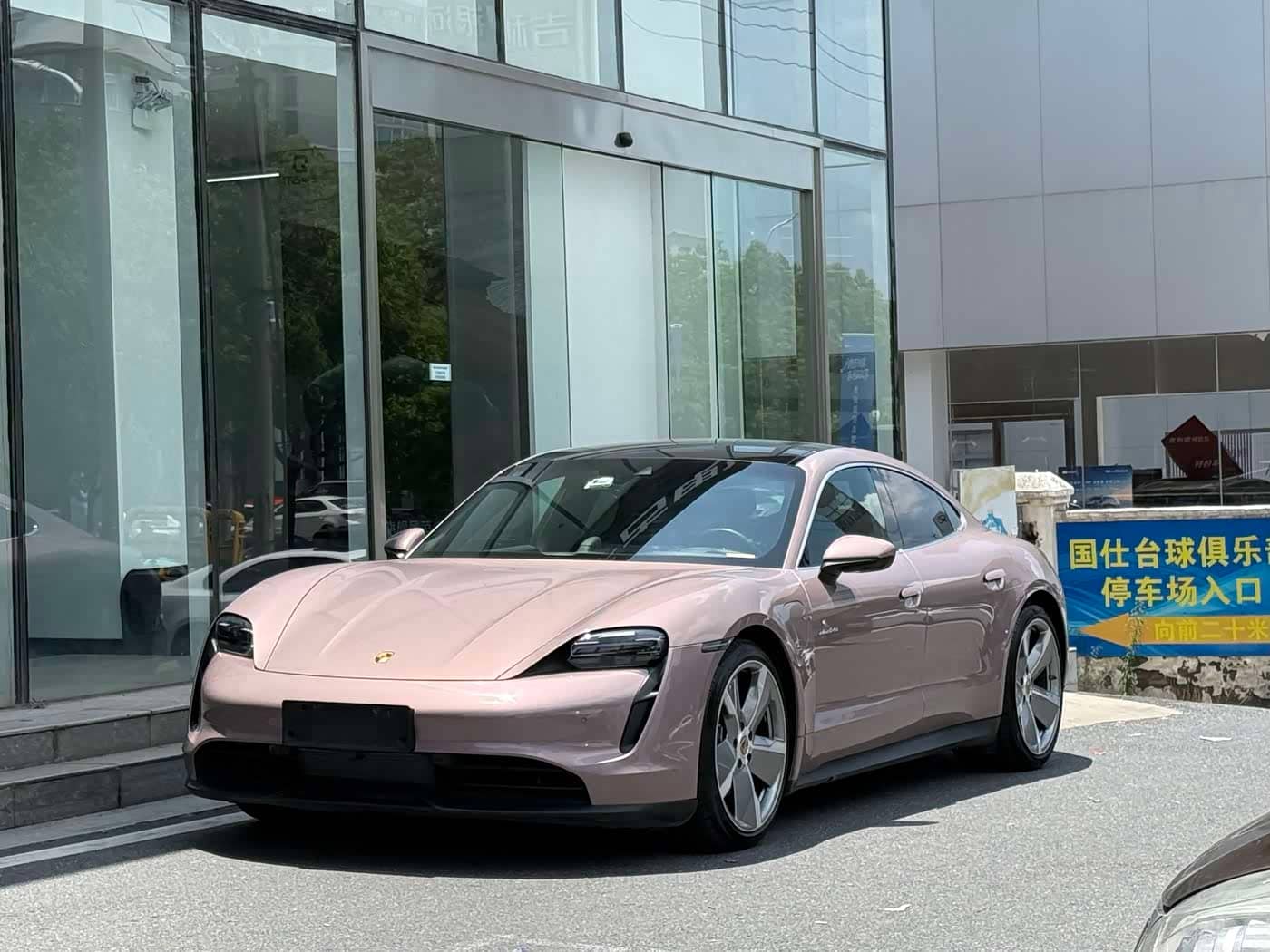Porsche Taycan