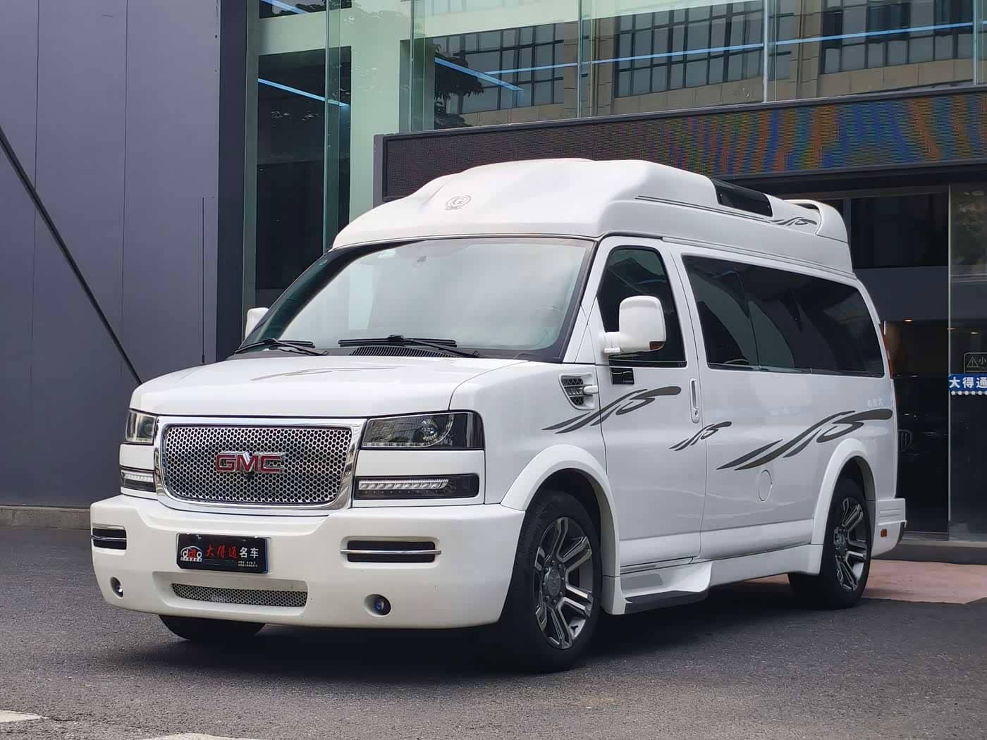 GMC Savana