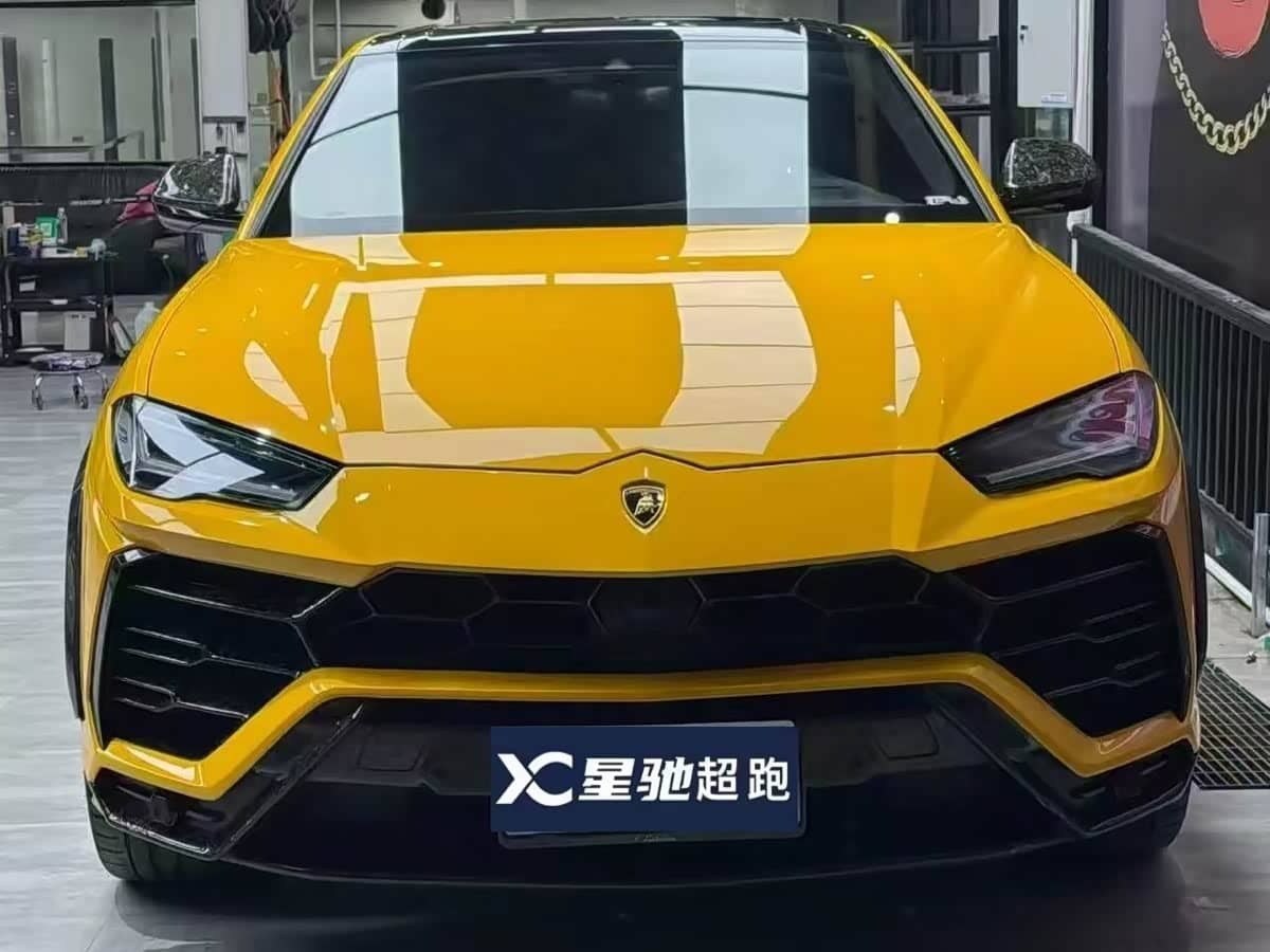 Lamborghini Urus