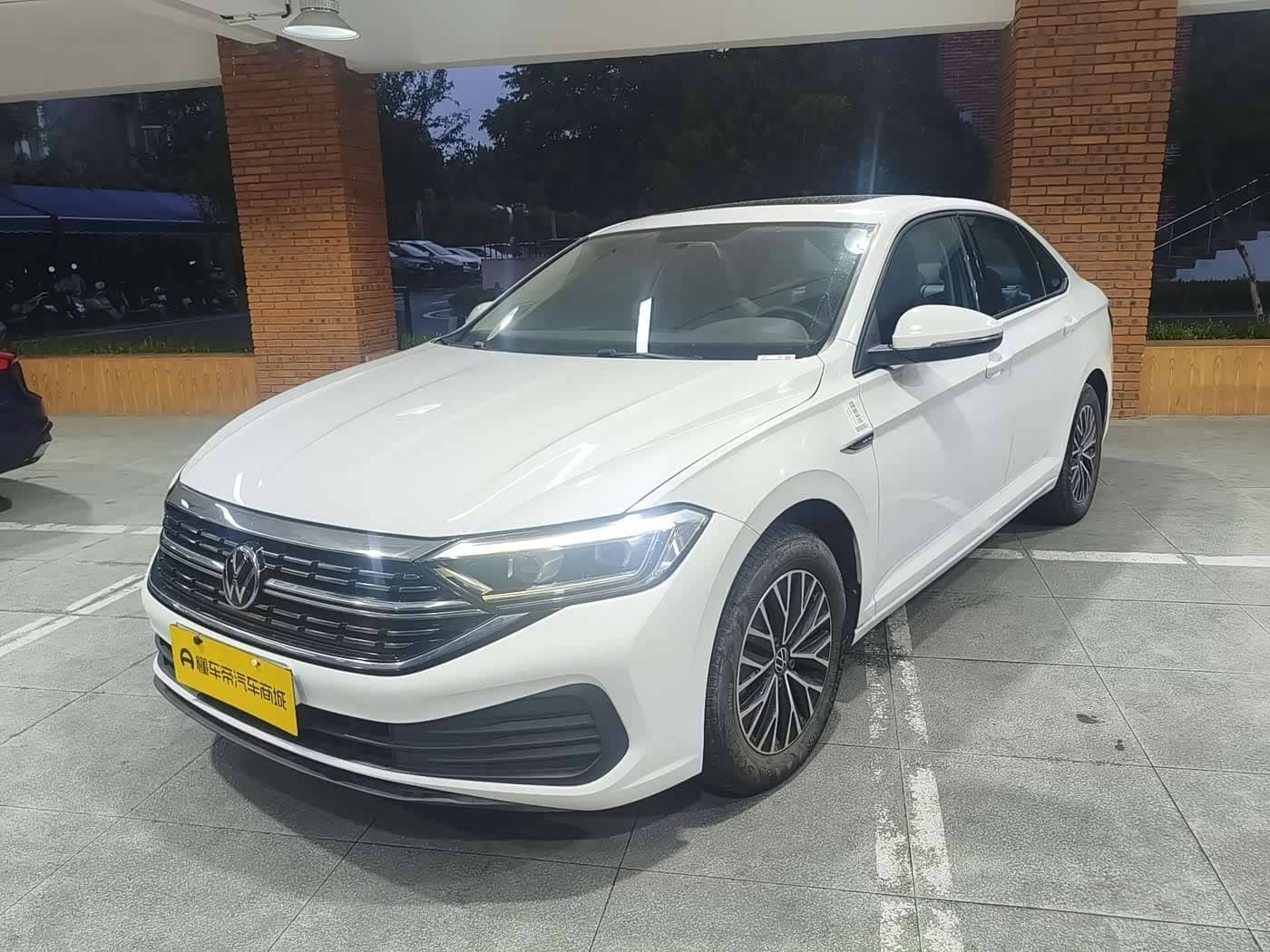 Volkswagen Sagitar