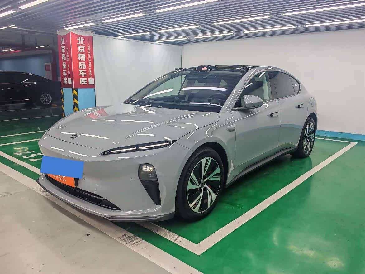 NIO ET5