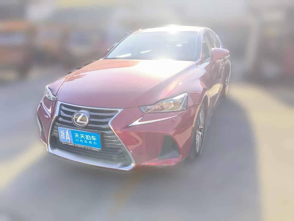 Lexus IS