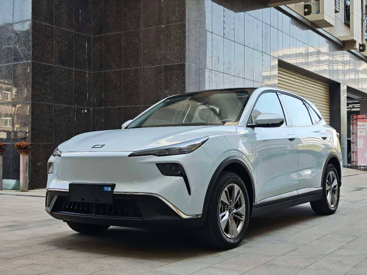 Besturn Yueyi 03