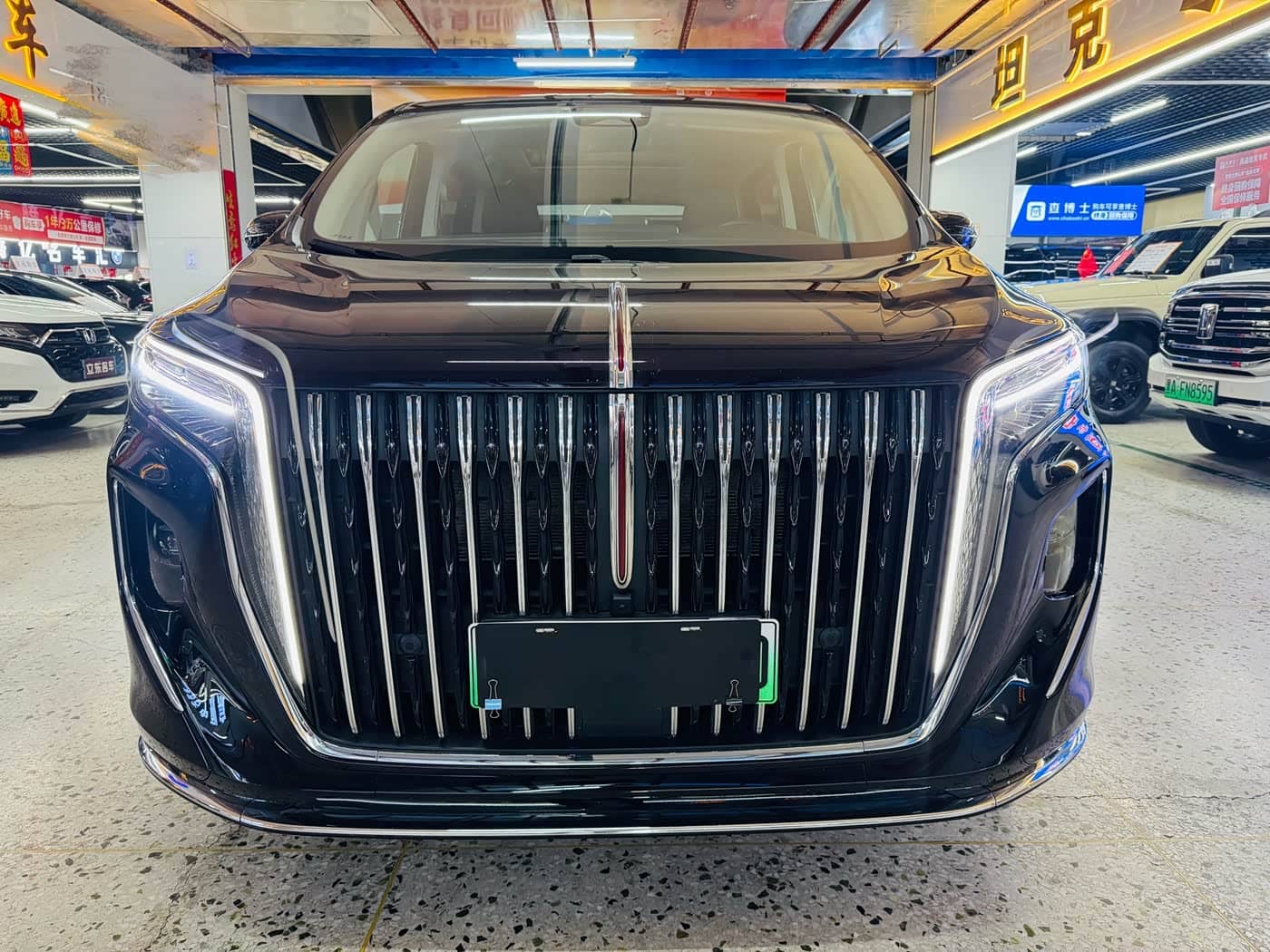 Hongqi HQ9