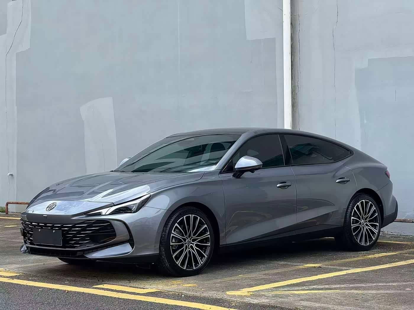MG MG7