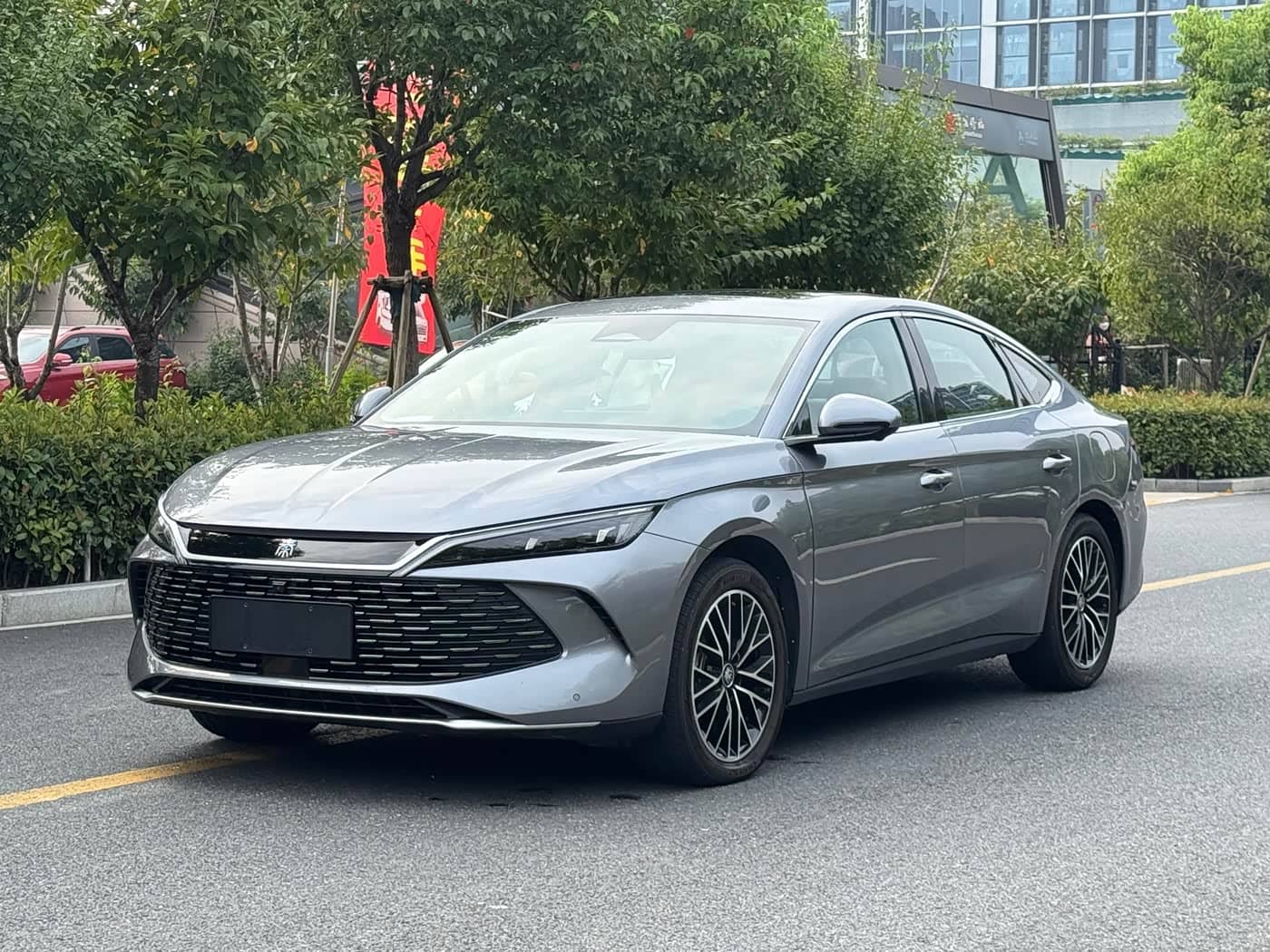 BYD Qin L