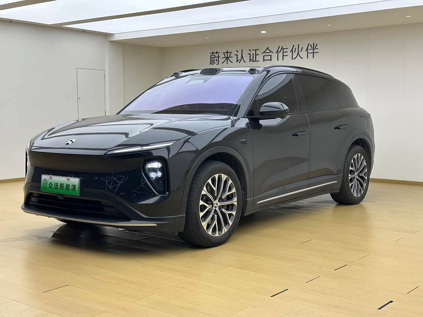 NIO ES6