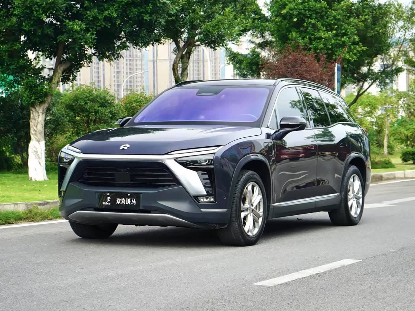 NIO ES8