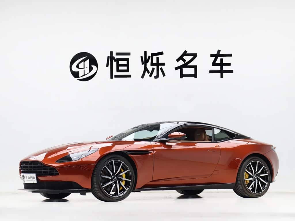 Aston Martin DB11