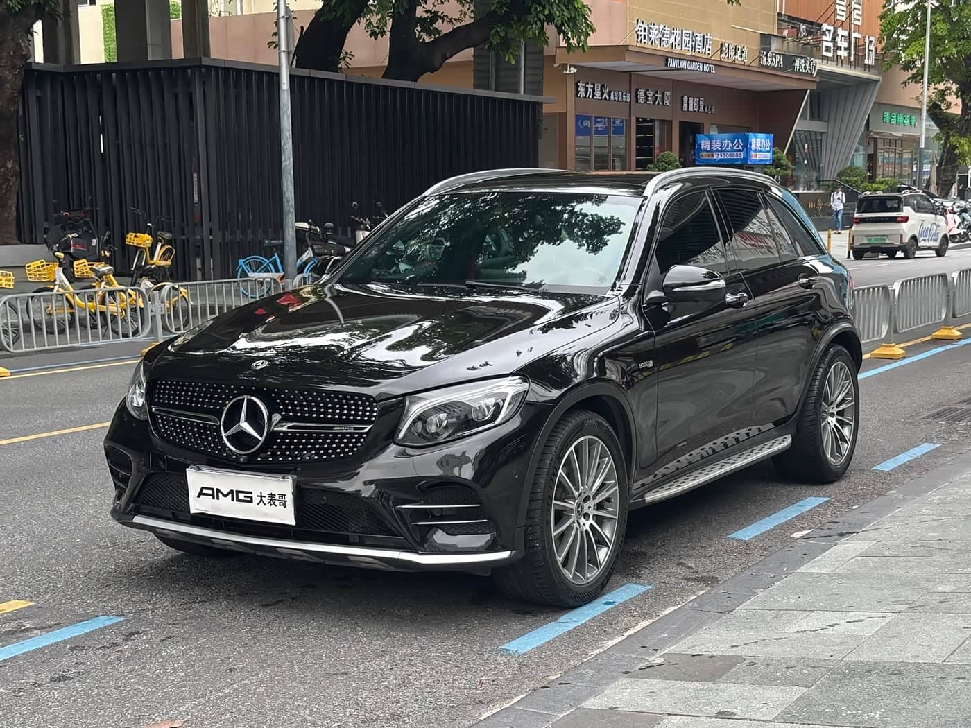 Mercedes-Benz GLC AMG