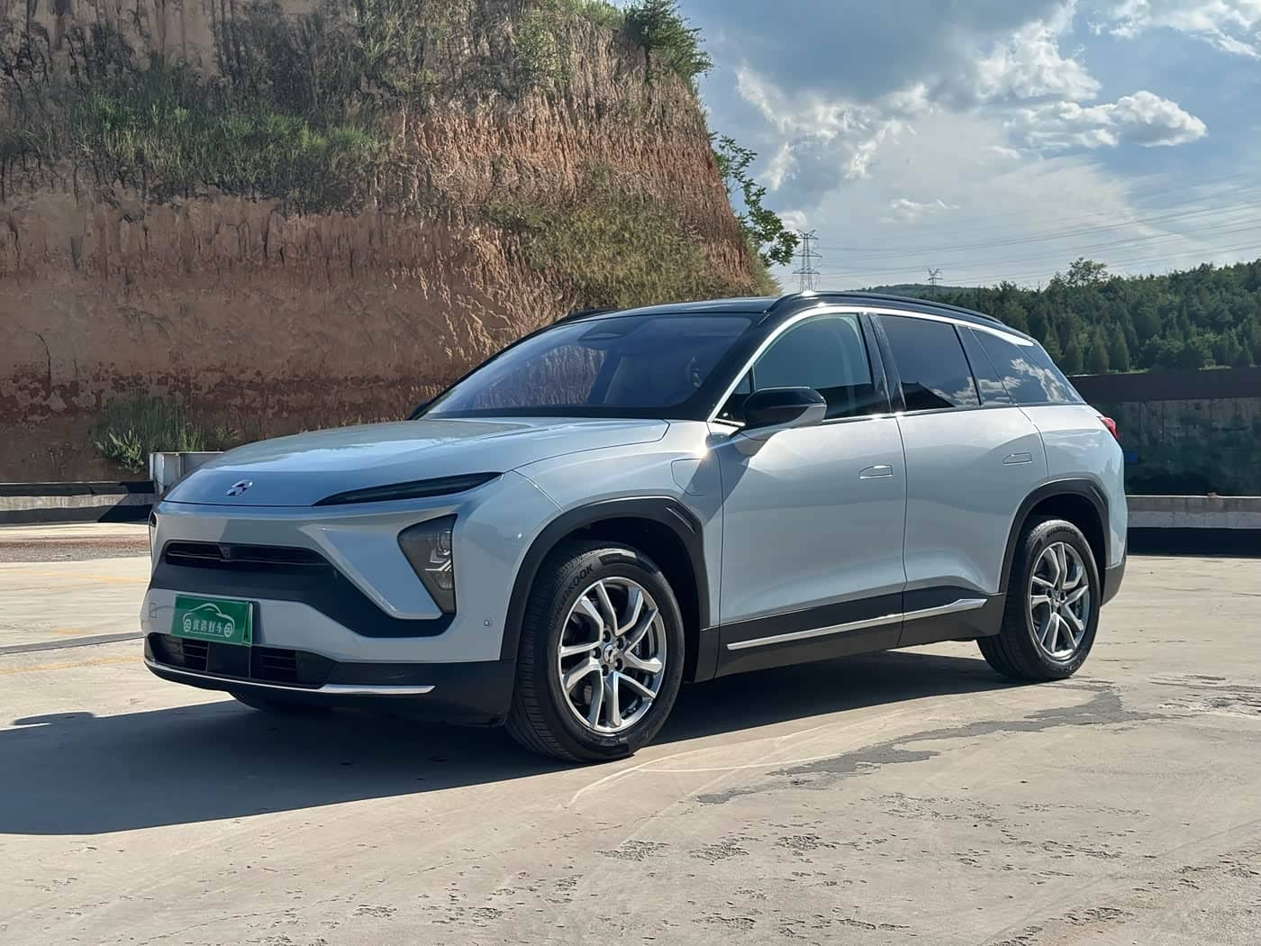 NIO ES6