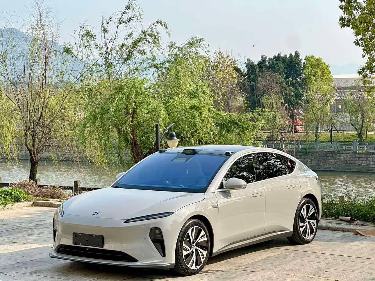 NIO ET5