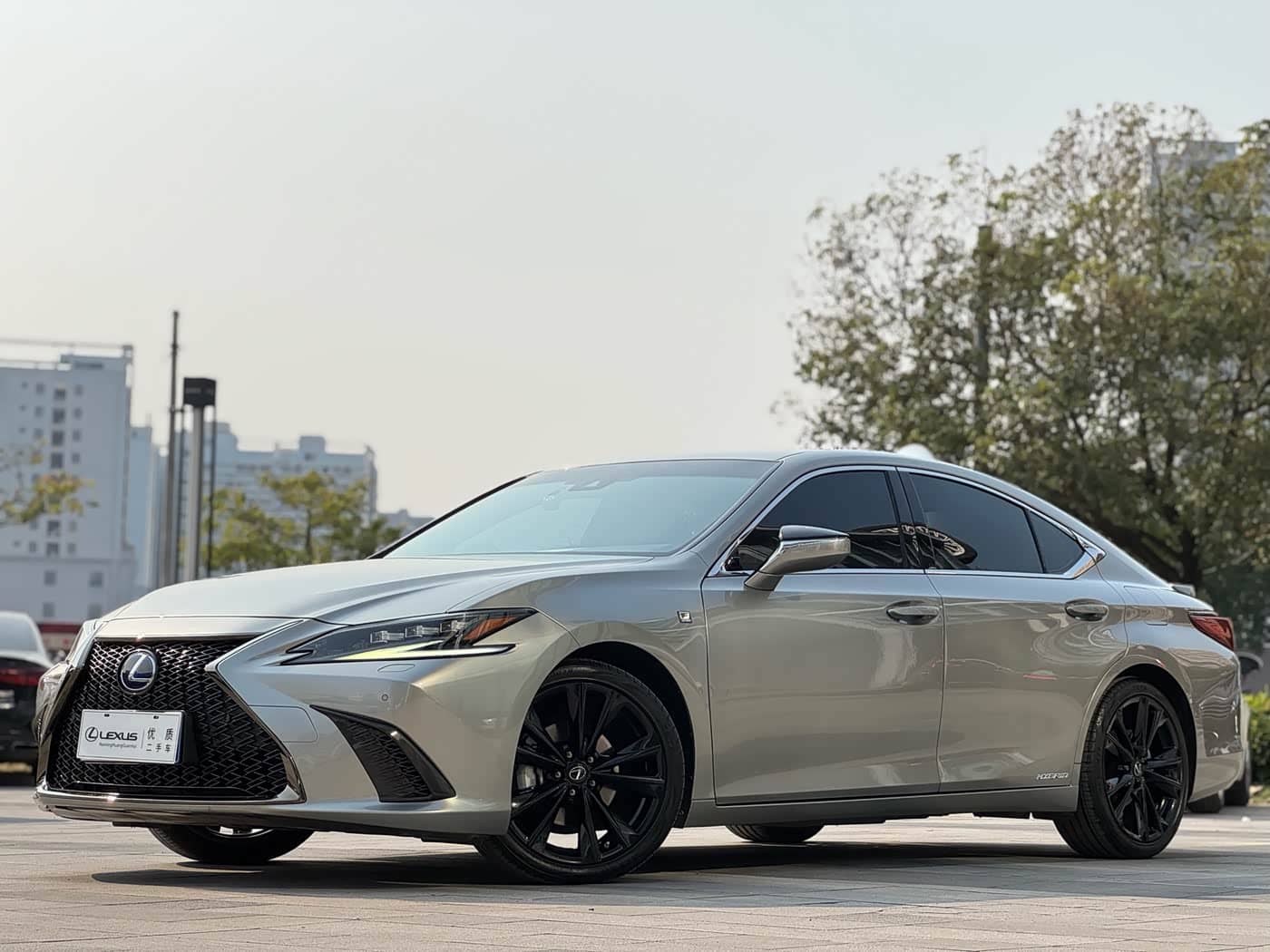 Lexus ES
