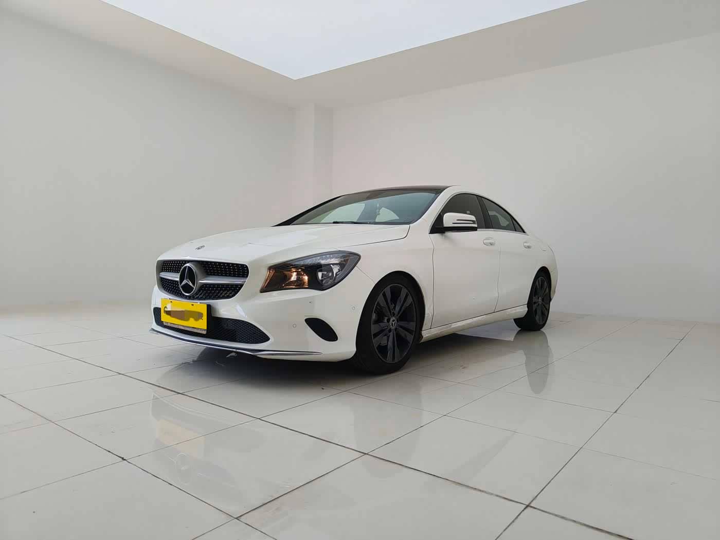 Mercedes-Benz CLA