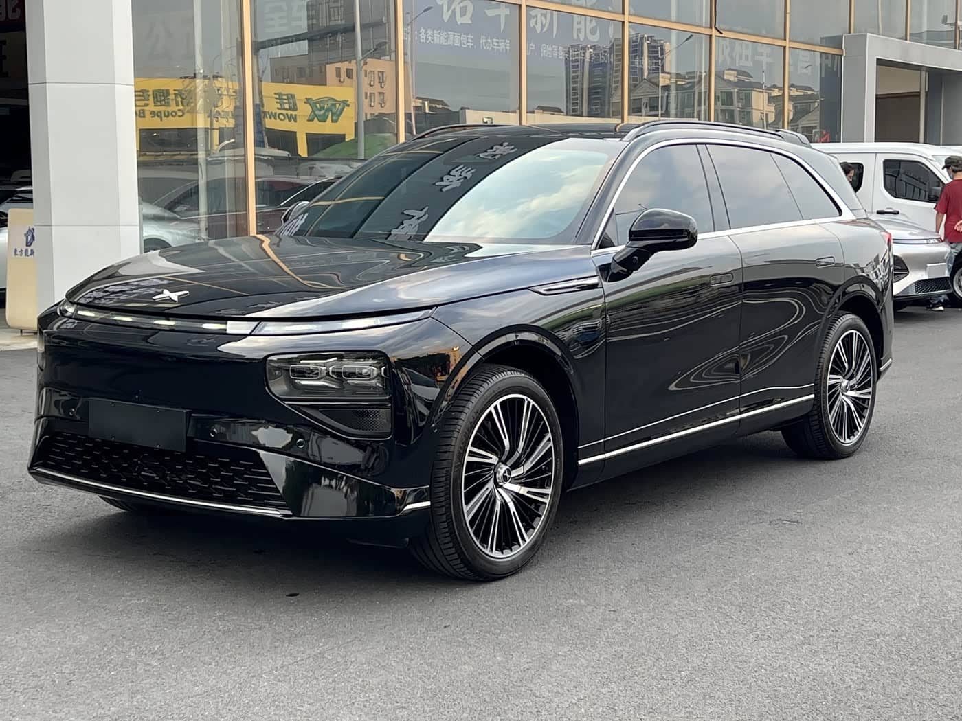 XPeng G9