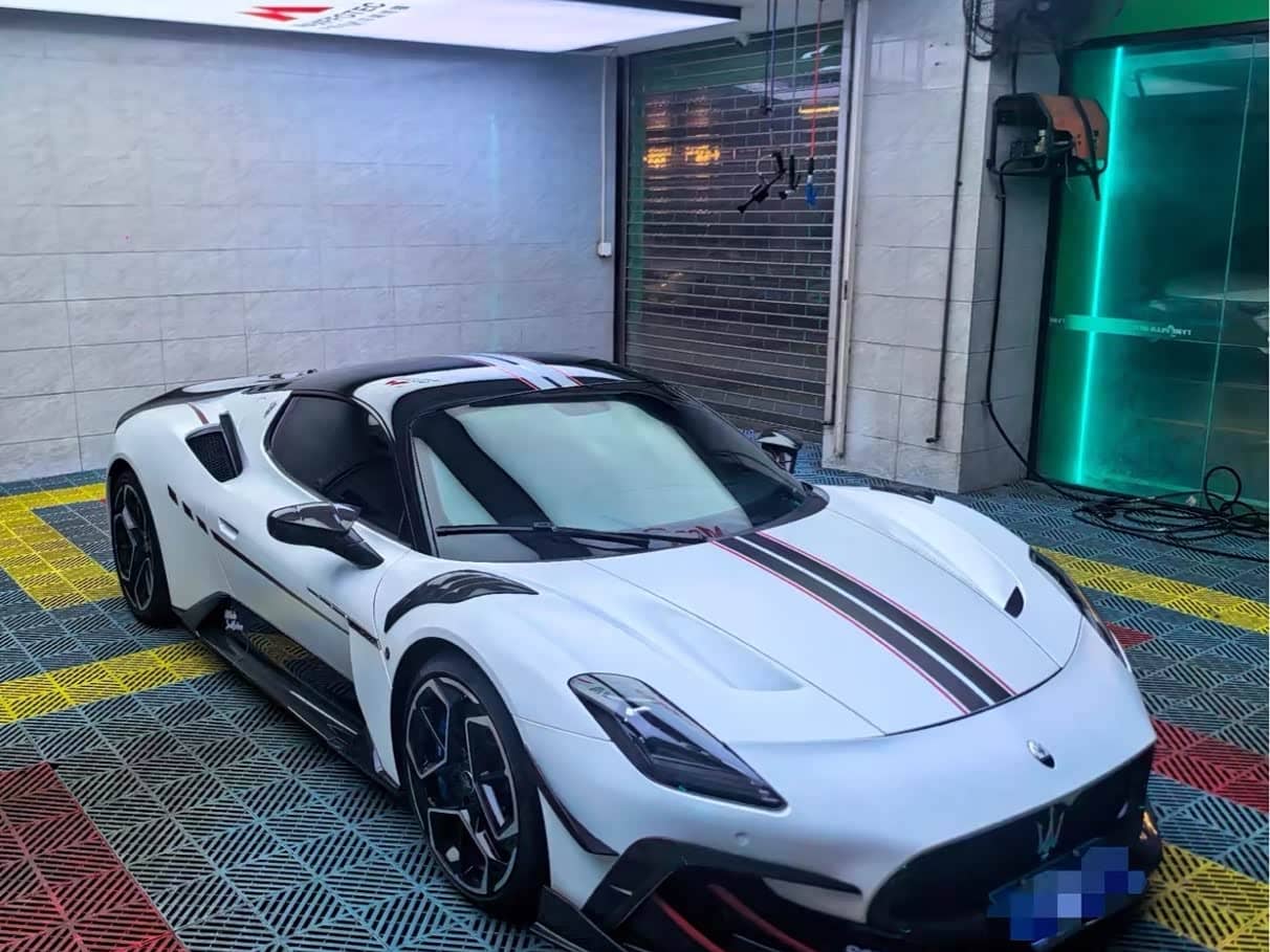 Maserati MC20