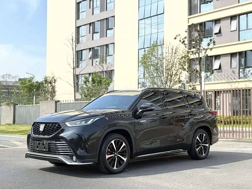Toyota Crown Kluger