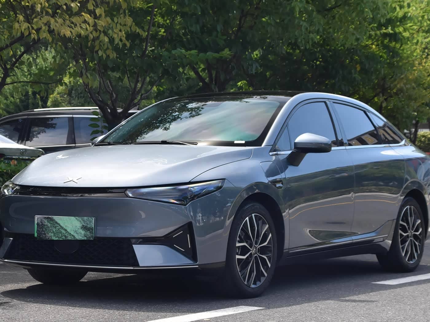 XPeng P5