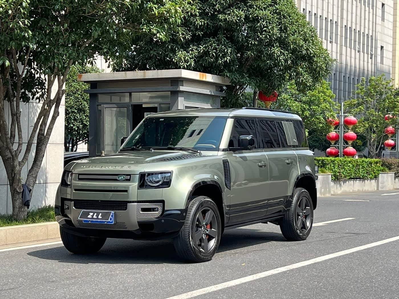 Land Rover Defender