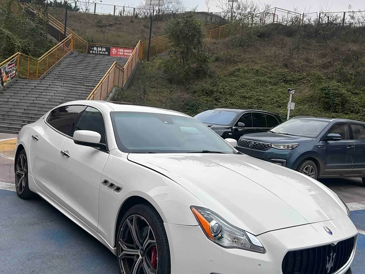 Maserati Quattroporte