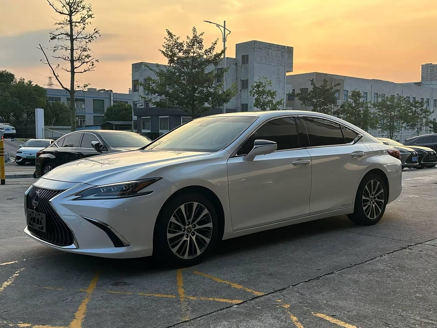 Lexus ES