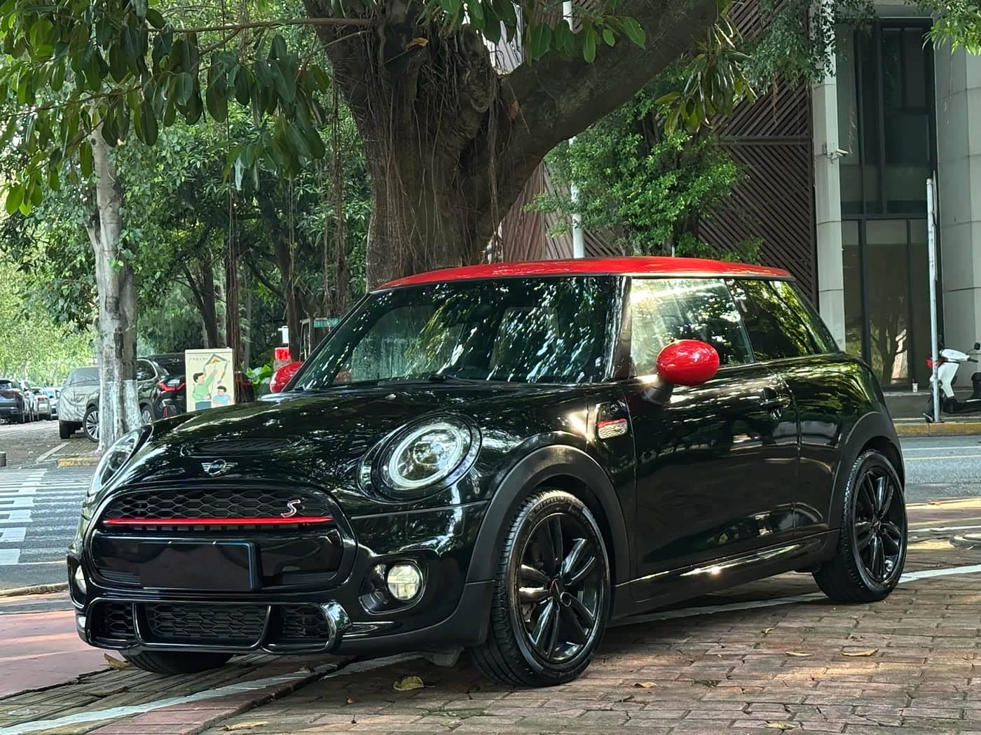 MINI MINI