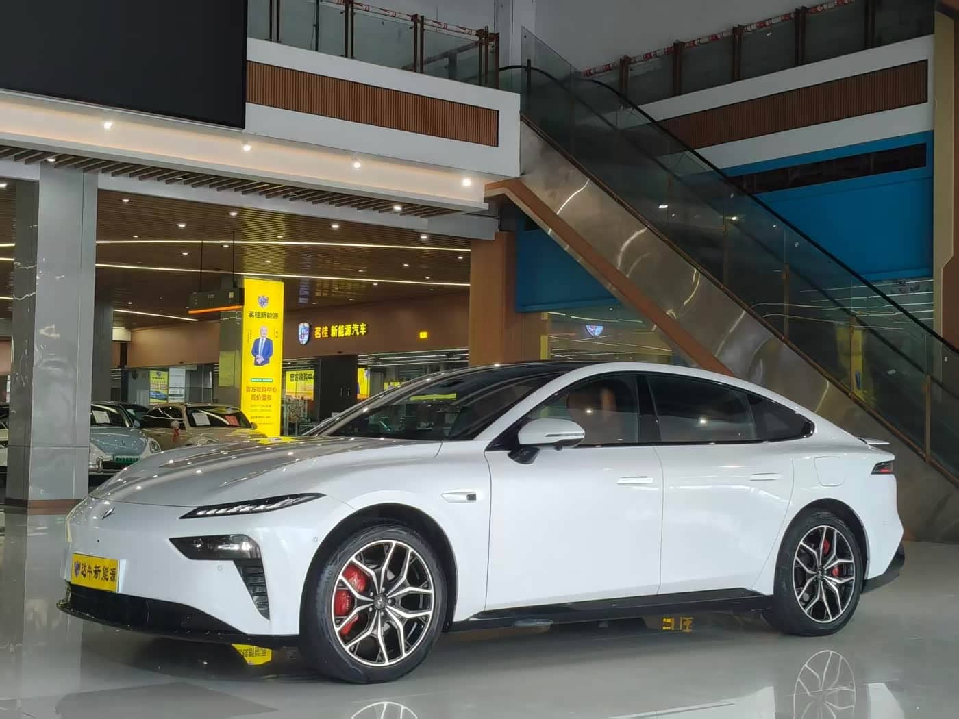 Dongfeng Yipai eπ007