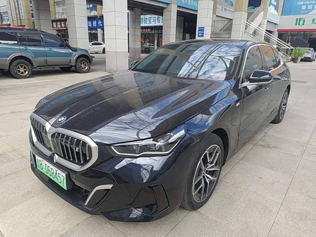 BMW i5