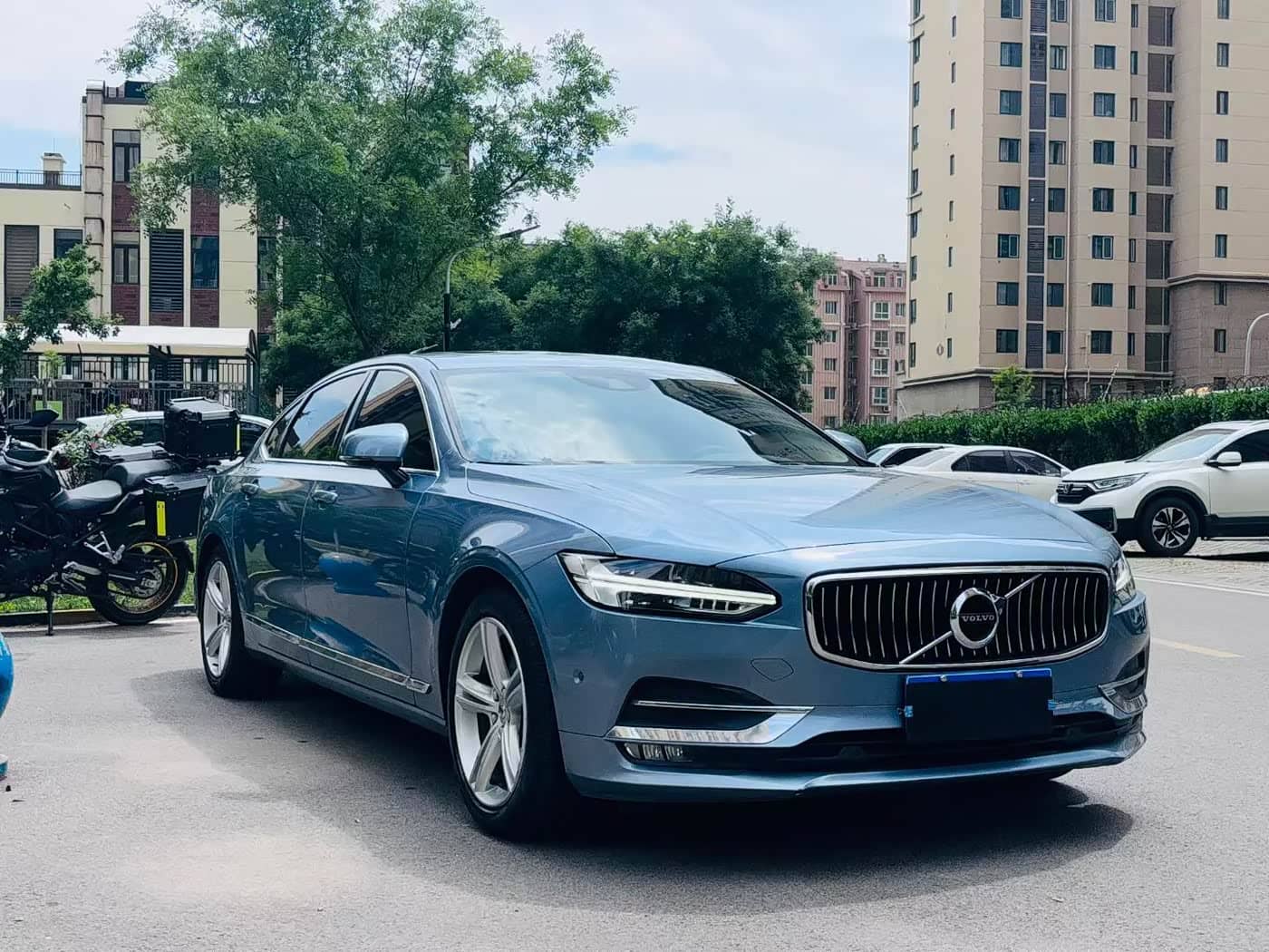 Volvo S90