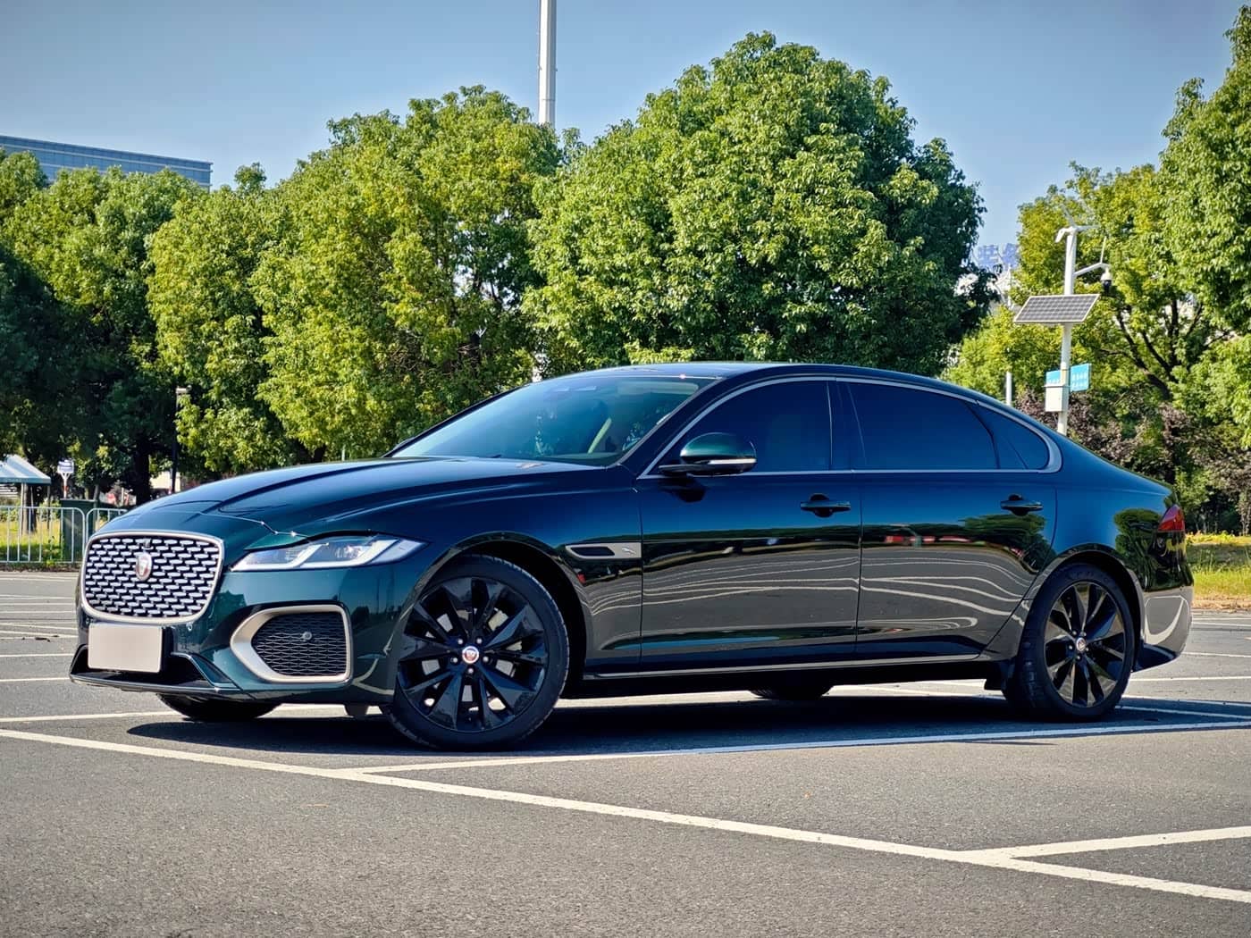Jaguar XFL
