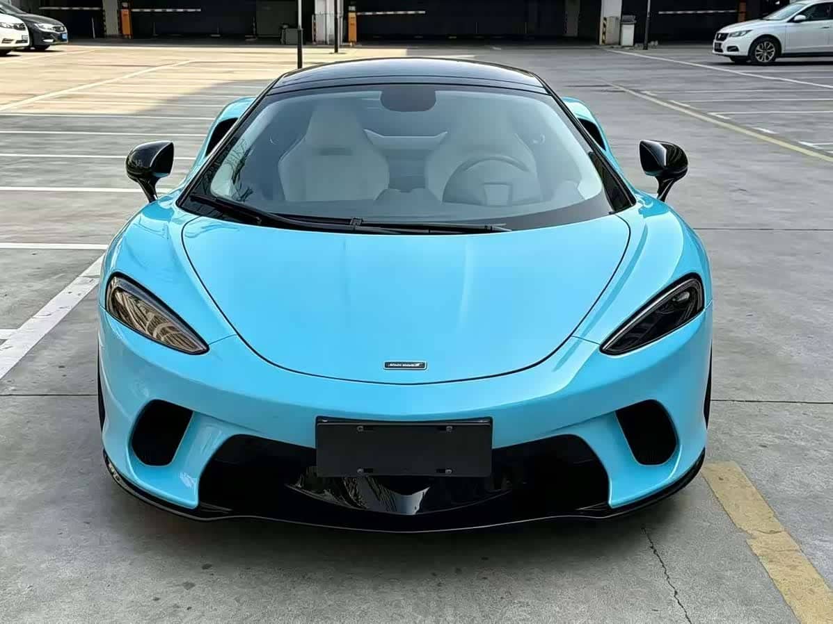 McLaren GT