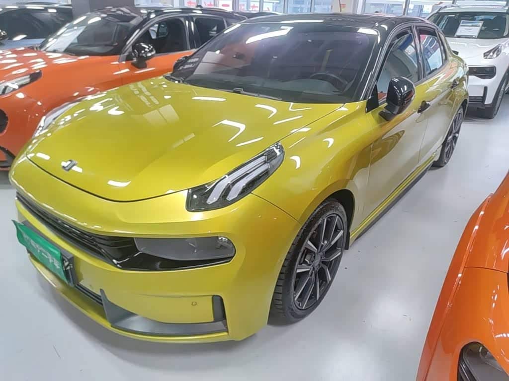 Lynk & Co 03