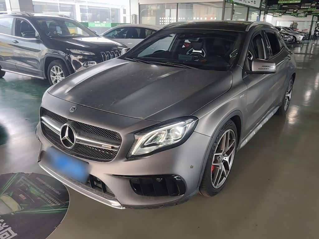 Mercedes-Benz GLA AMG