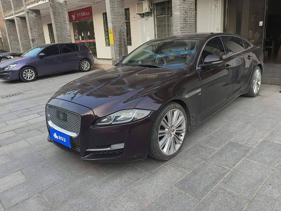 Jaguar XJ