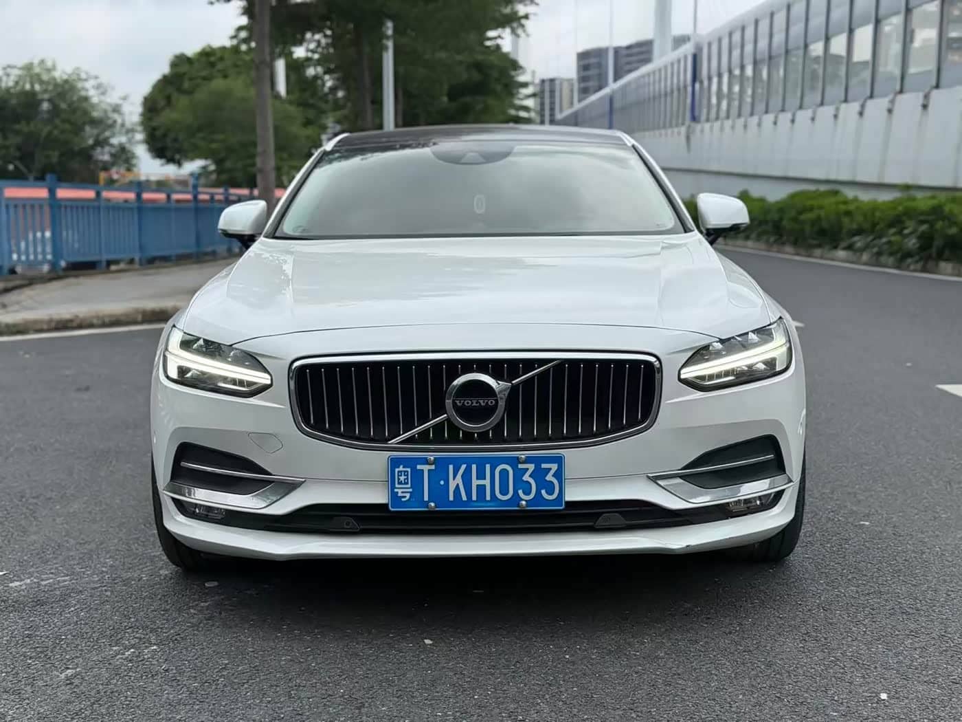 Volvo S90