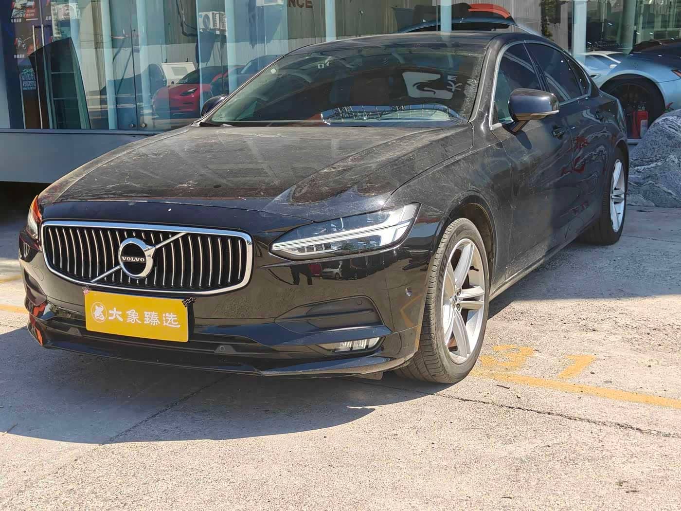 Volvo S90