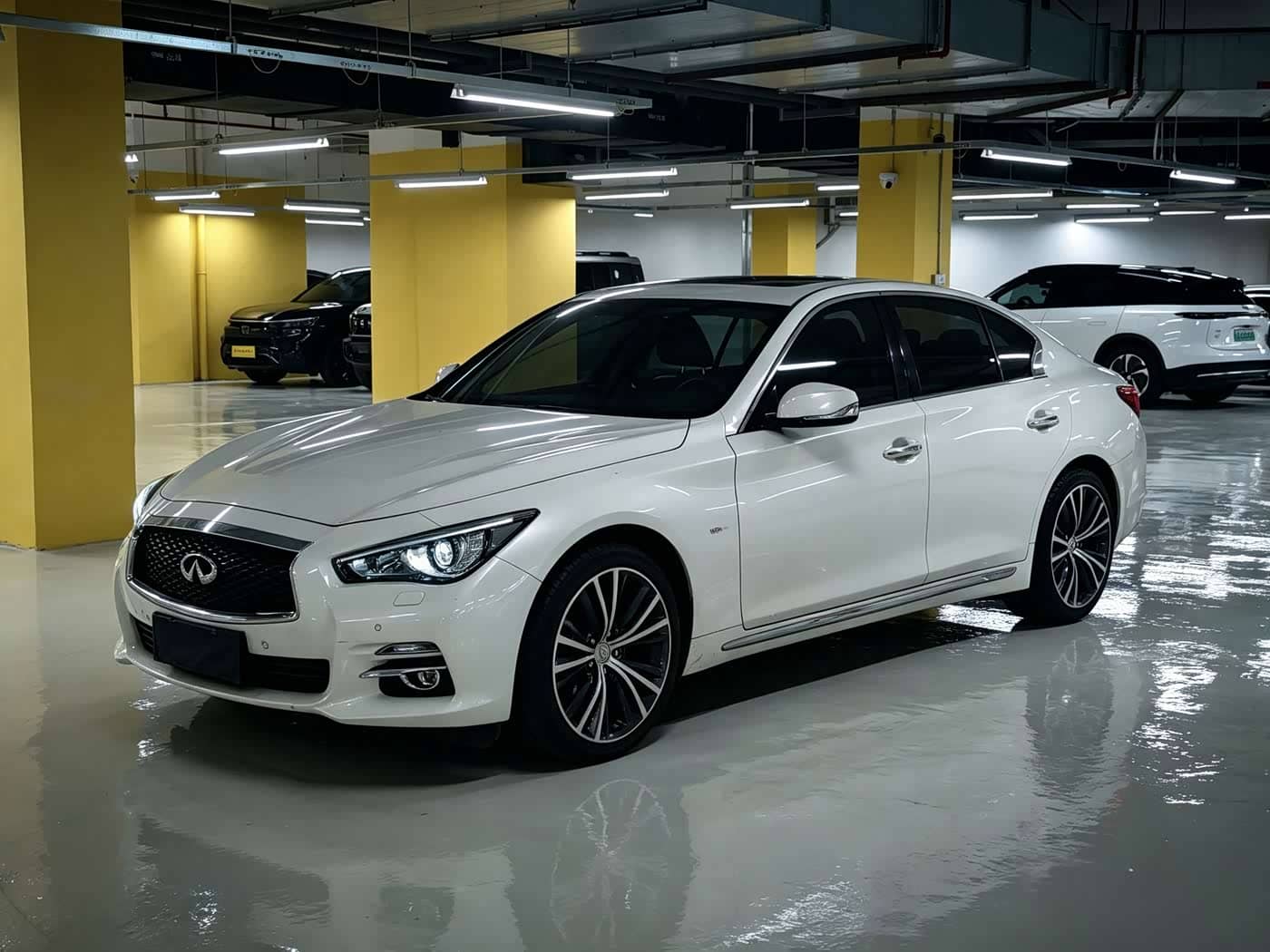 Infiniti Q50L