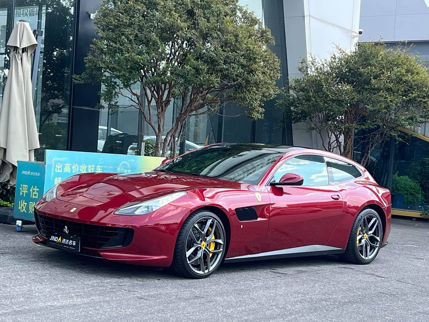 Ferrari GTC4Lusso