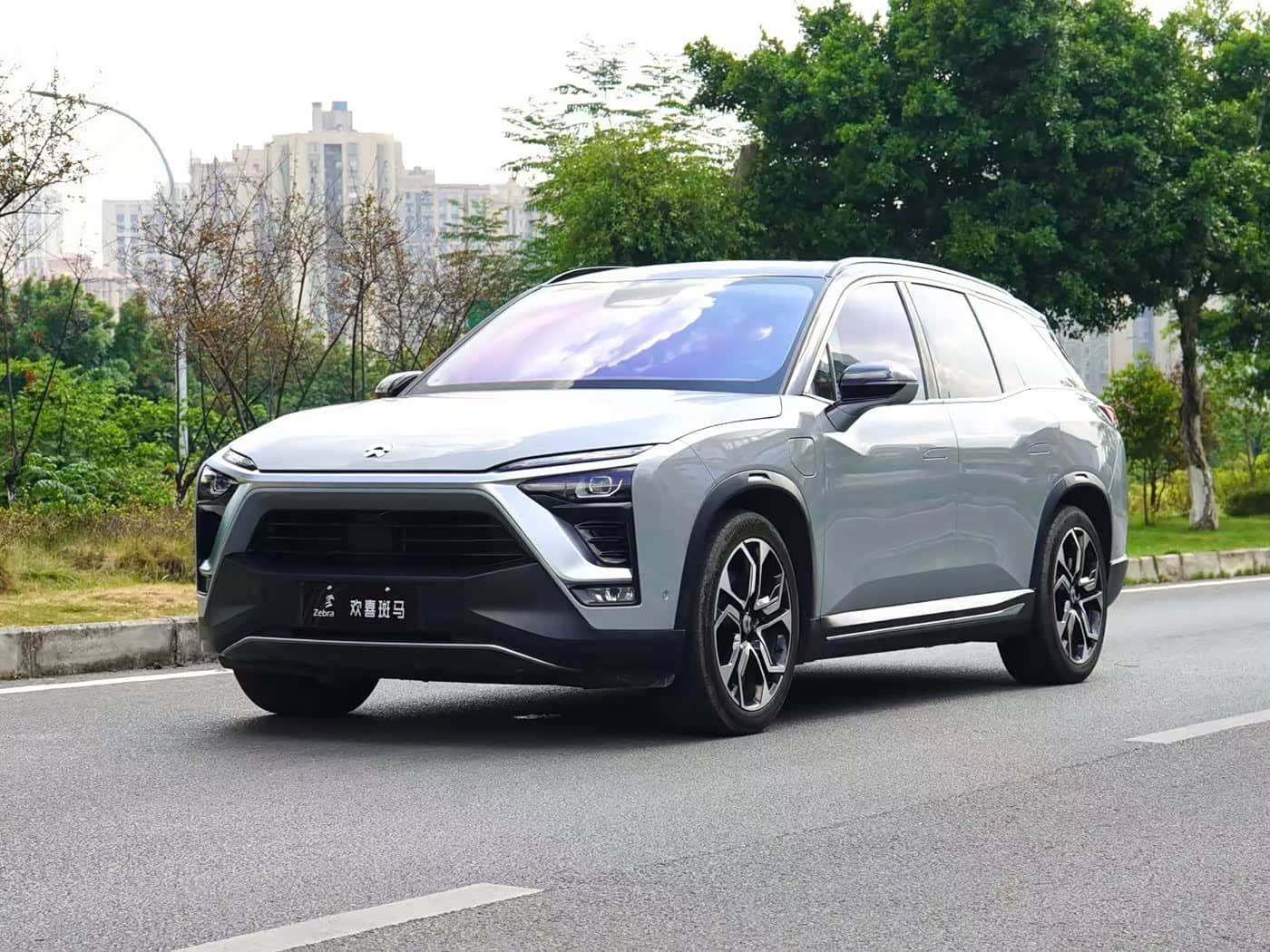 NIO ES8