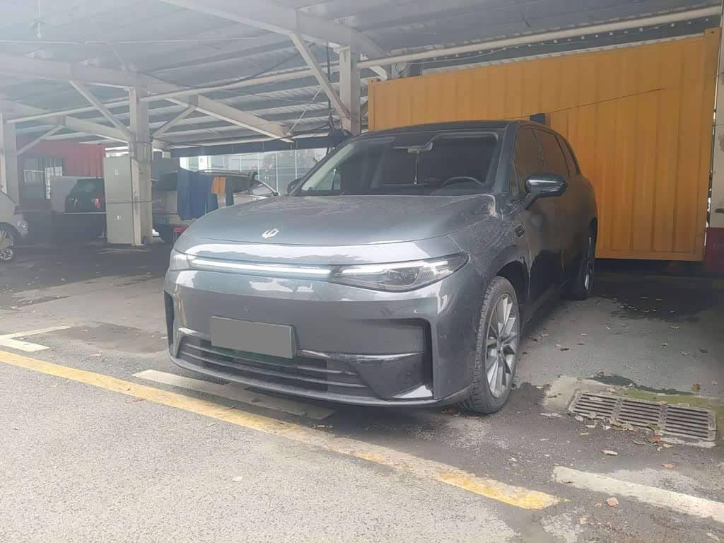 Leapmotor C10