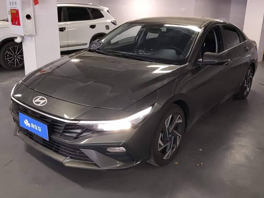 Hyundai Elantra