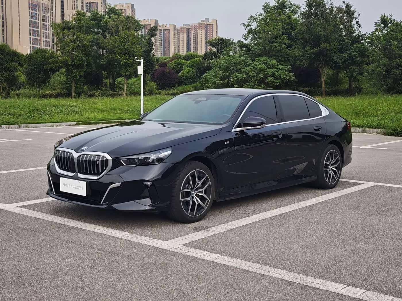 BMW i5