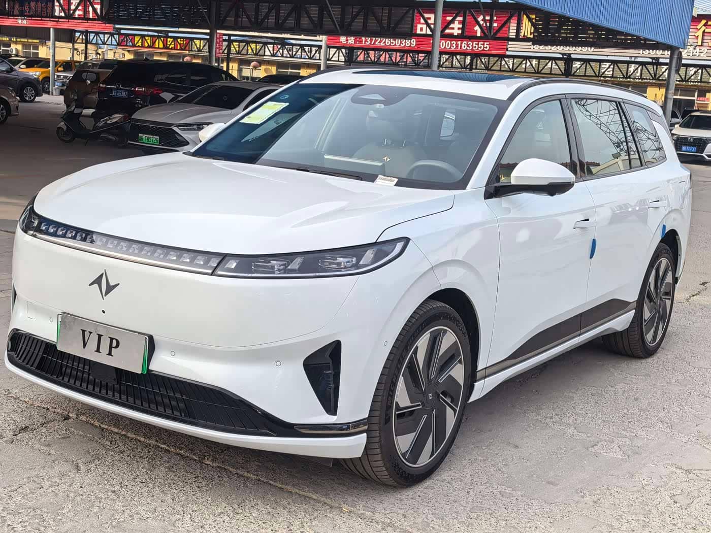 Dongfeng Yipai eπ008