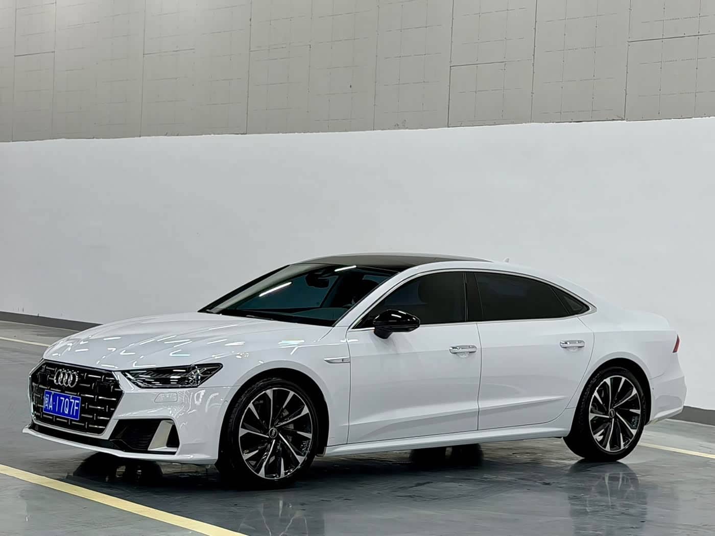 Audi A7L